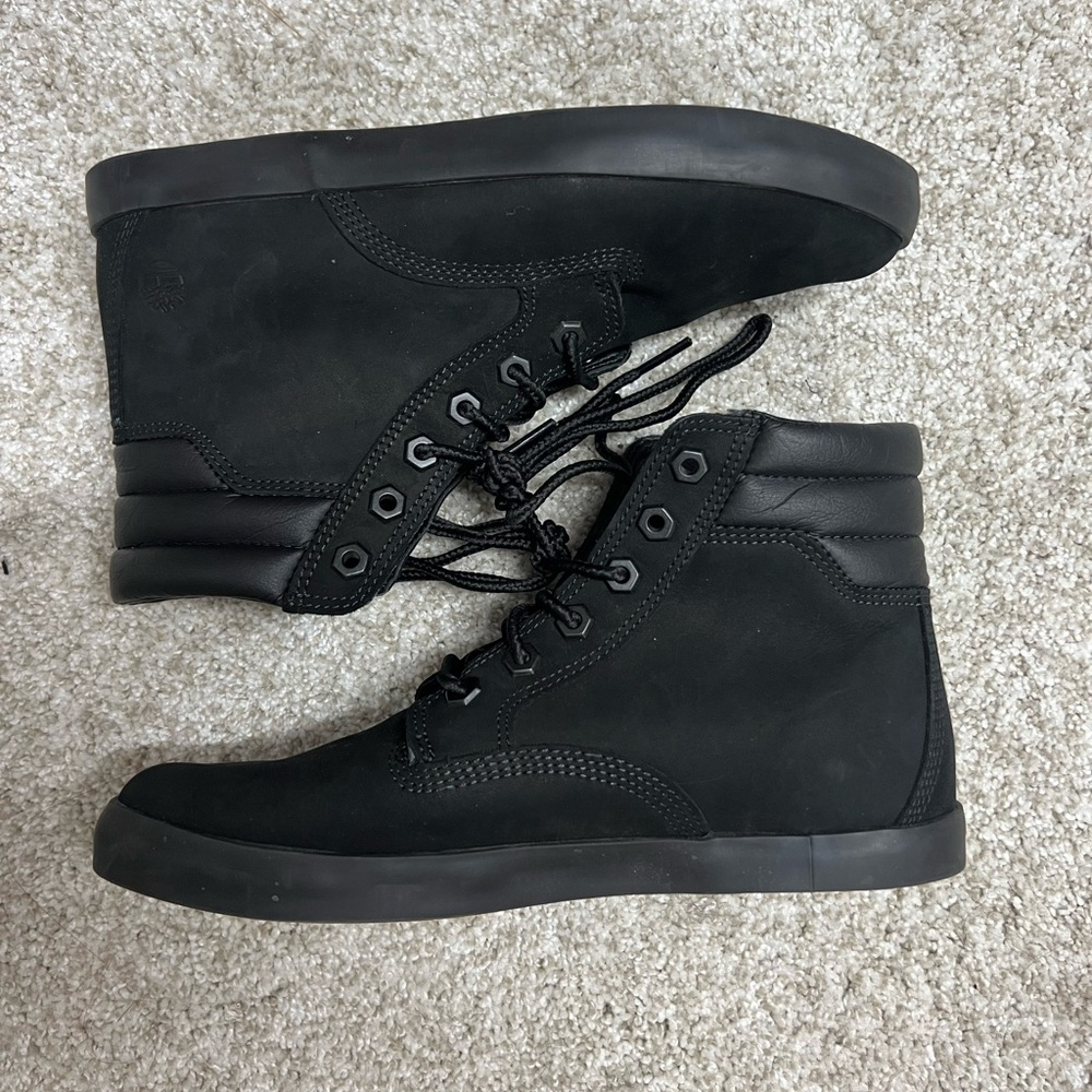 Timberland Women’s Dausette sneaker boot- Black 7.5